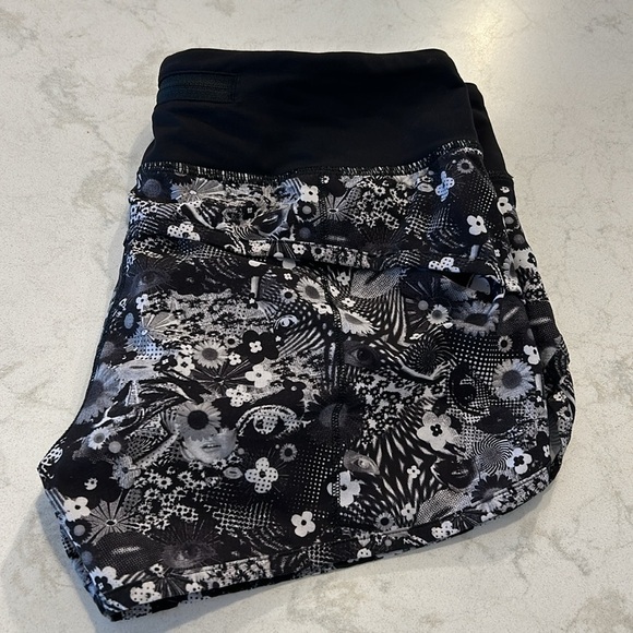 Lululemon Seawheeze 2017 Counter Culture Speed Shorts Floral White 4 - Picture 4 of 8